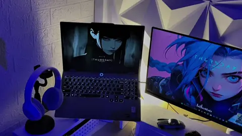 simple set up🙂‍↕️ #setup #setuplaptop #setupmonitor #desksetup #desksetupmonitors #pamingtech #techtok #mejakerja #laptopgaming #setupgaming #cinematic 