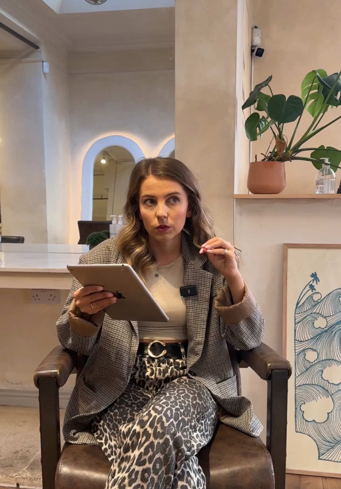 We're back guessing celebrities styling temperatures ✨ #temperaturecalculator #celebritytrends 