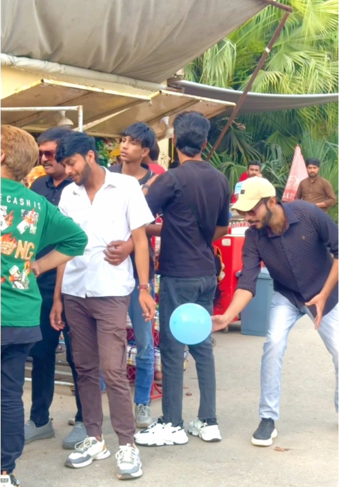 Ballon prank #forupage #prankvideo #foruyou #viral_video #funnyy 