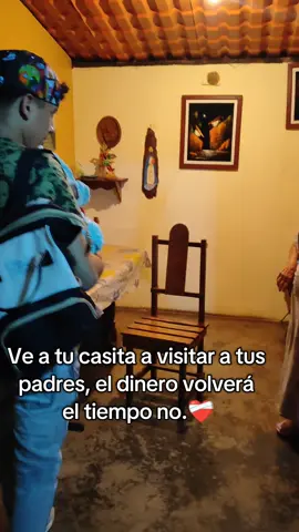 Ve a tu casita a visitar a tus Padres el dinero volverá el tiempo no #padres #visitar #tiempo #casita #hermoso #volver #visitando #amor #reflexion #mensaje #sentimientos #sentimental #familia #corazon #lagrima #nostalgia 