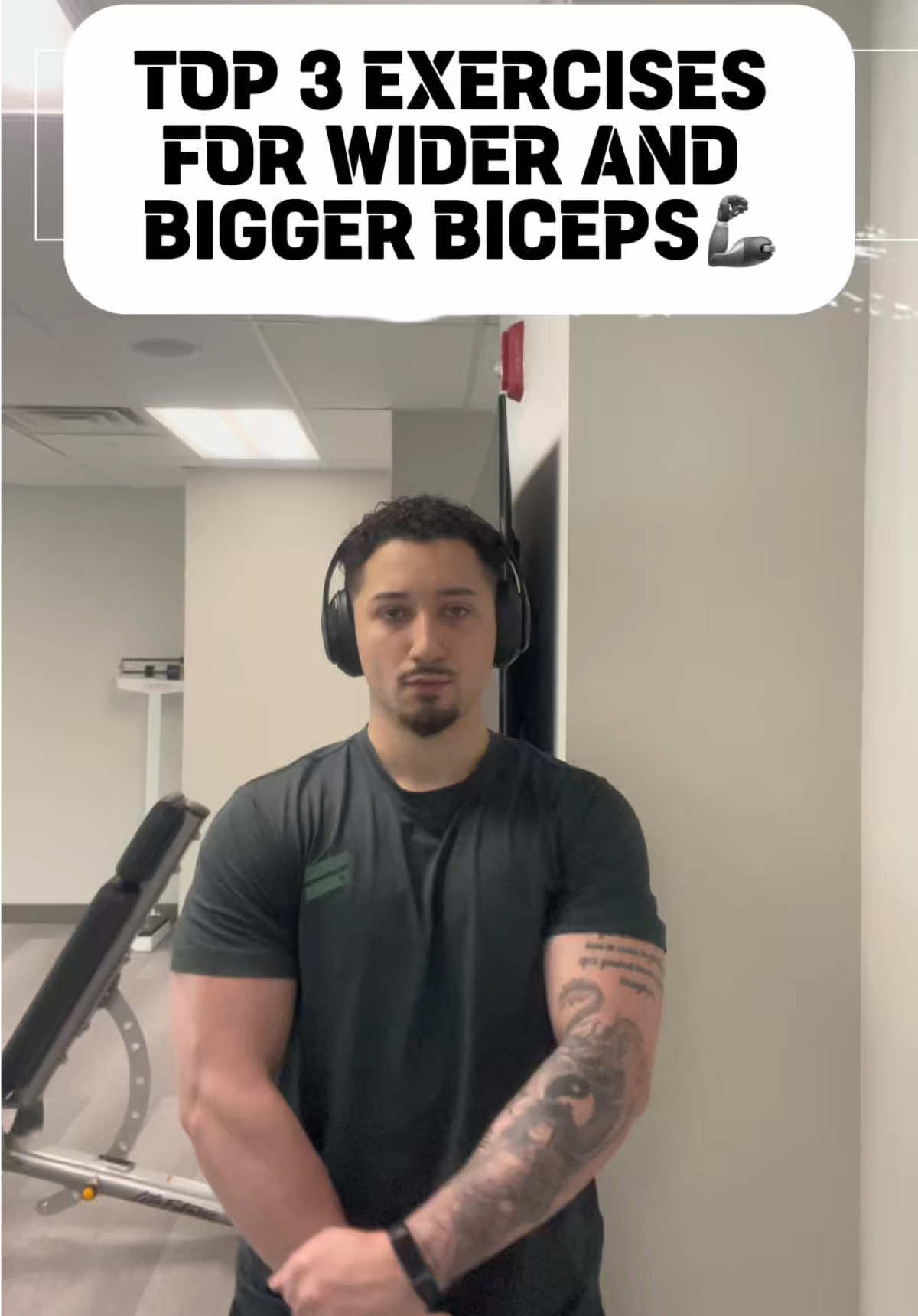 TOP 3 EXERCISES FOR WIDER AND BIGGER BICEPS 🦾#GymTok #Jogfit #educational #biceps #fyp #viral #tiktoktrainer #bestbicepsexercises #gymmotivation 