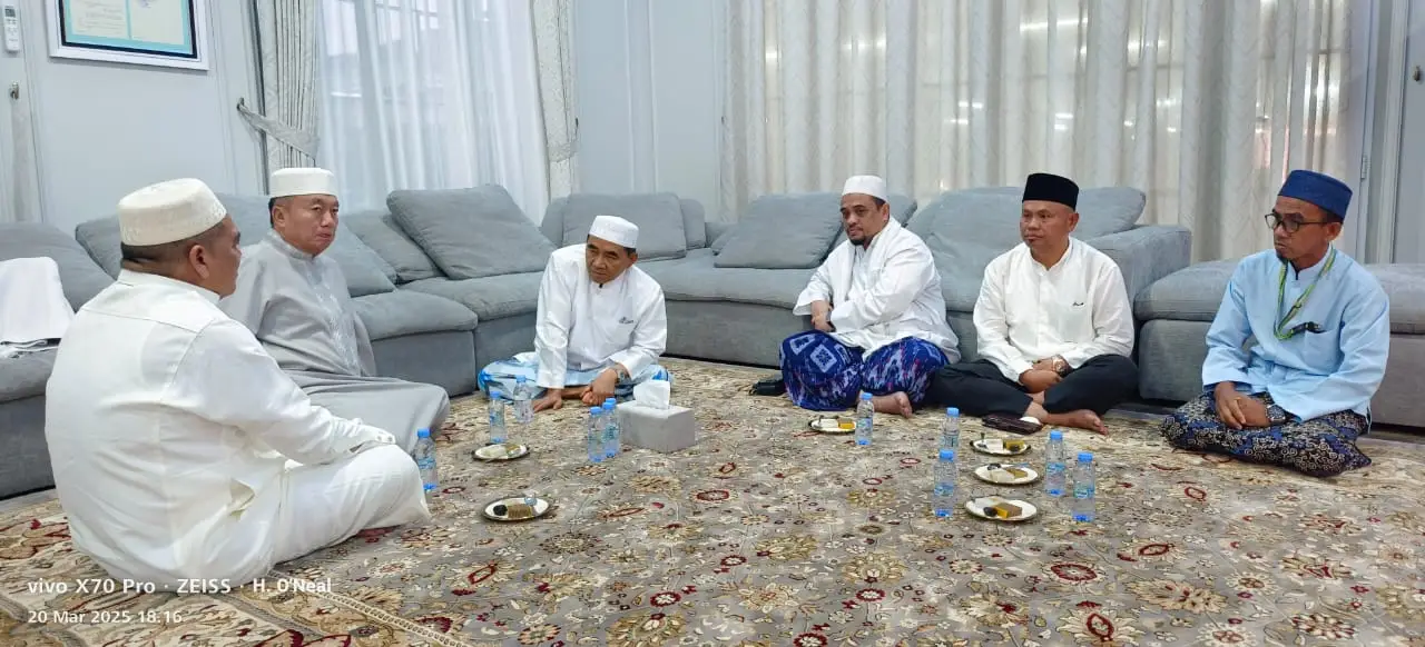 Ketahuilah bahwa di antara hal yg paling berpotensi untuk disombongkan adalah ilmu.