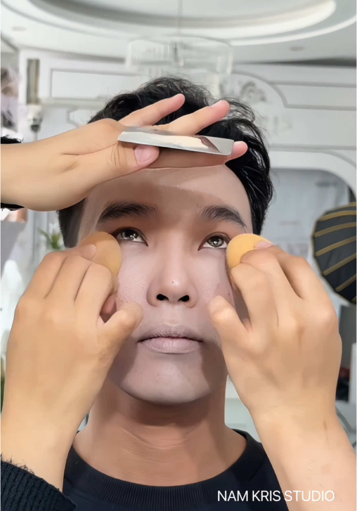 Biến hình cho khách nam thành bad girl 🦹‍♂️  #namkrismakeup #mytho #makeup #douyin 