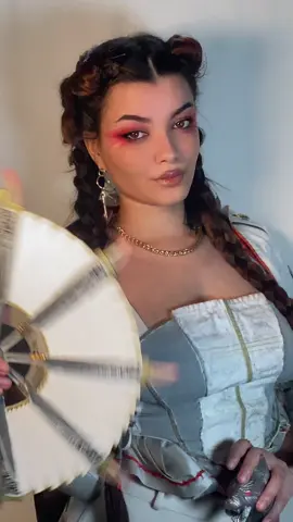This is how i imagine loba and sparrow 💋🪭  @Apex Legends #apex #apexlegends #loba #lobacosplay #apexfunny #apexlegendsclips #sparrow 