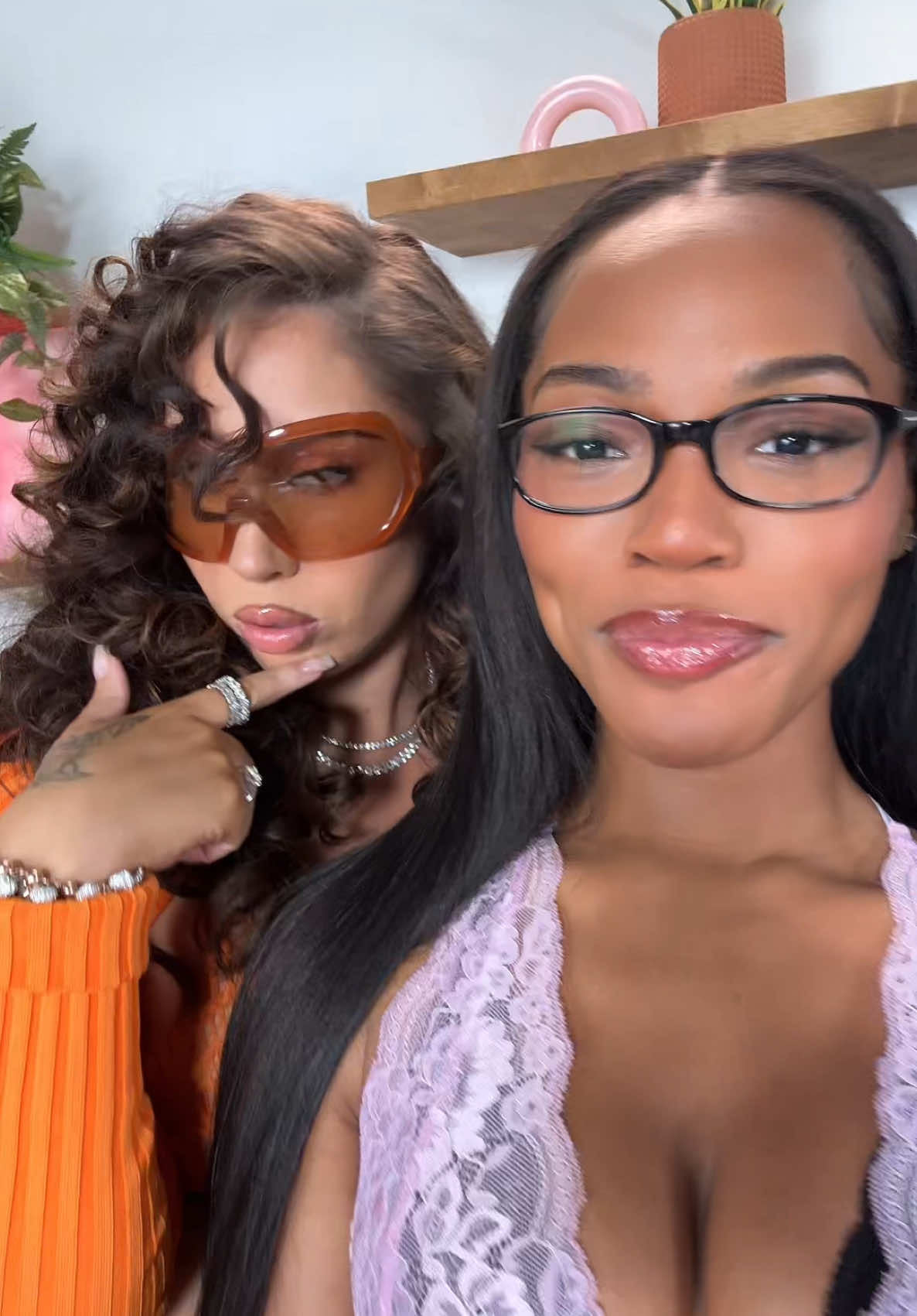 @Kali Uchis right….right. 