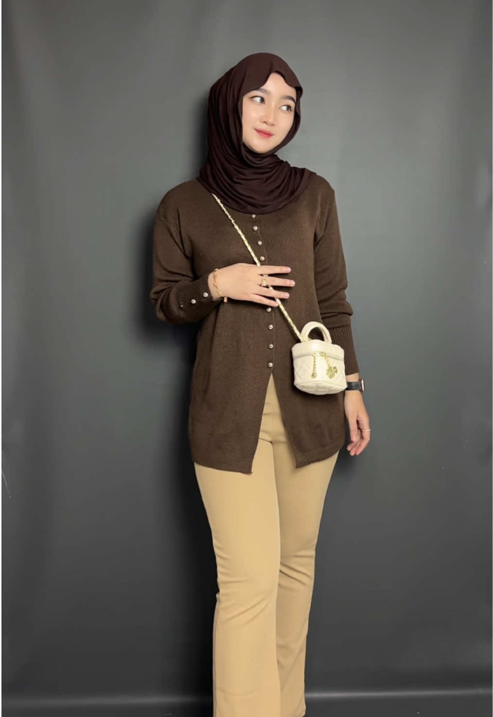 Rekomendasi flare pants 🥹👖  #flarepants #ootdhijab 