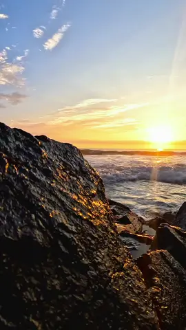 Whispers of the sea under a vibrant painted sky ✨️  #sea #ocean #waves #sunset #oregon #pacificnorthwest #oregoncoast #calm 