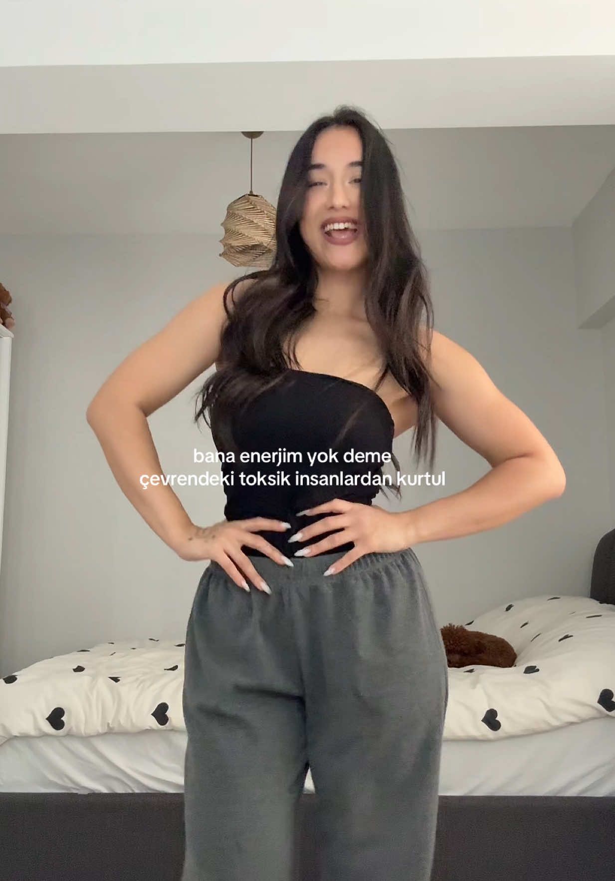 bir tane bile bırakma, sonra “bu kadar şey yaşadı nasıl bu kadar mutlu?” desinler🤭  #relatable #girlhood #GymTok #cabbarhale #fyp #keşfet #facts 