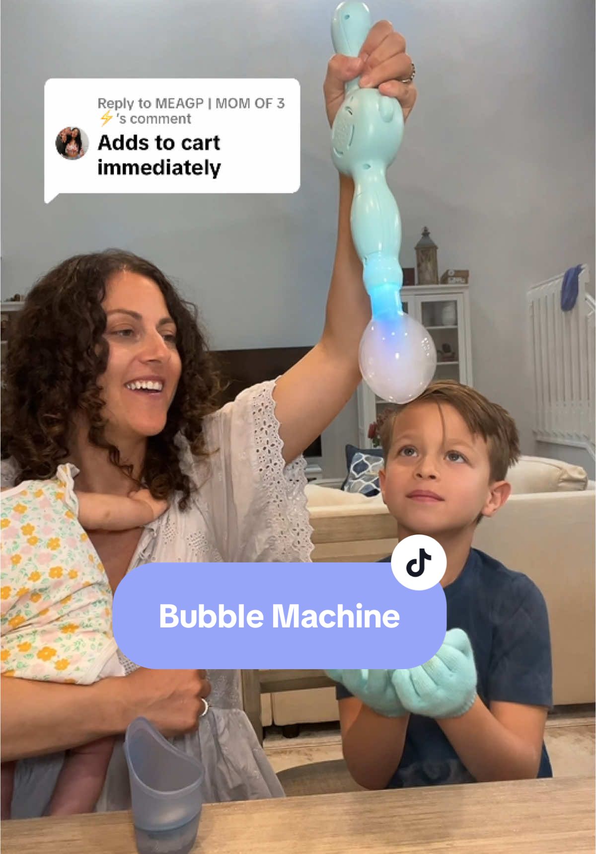 Replying to @MEAGP | MOM OF 3 ⚡ OBSESSED #bubbles #bubblemachine #toysforkids #activitiesforkids #parentsoftiktok #MomsofTikTok #screenfreeplay #momtok 