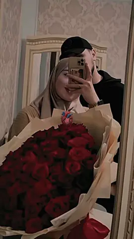 يا فاتنا بالحب قلبي قد ملك👑❤