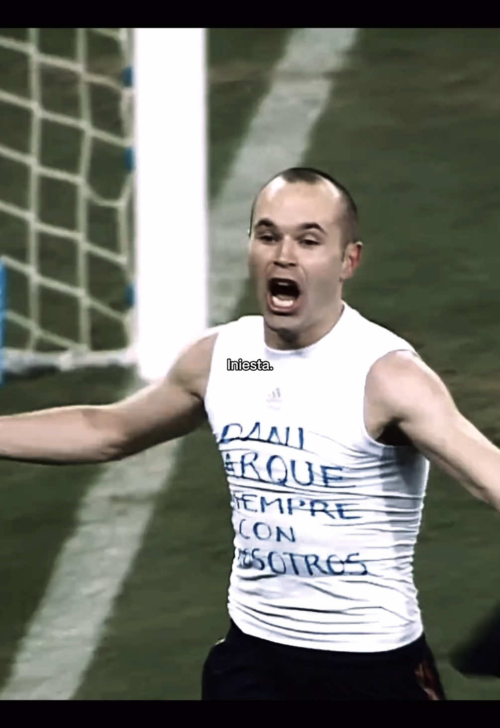 Le meilleur milieu de l’histoire du football #footballtiktok #fyp #goviral #fcbarcelona #iniesta 