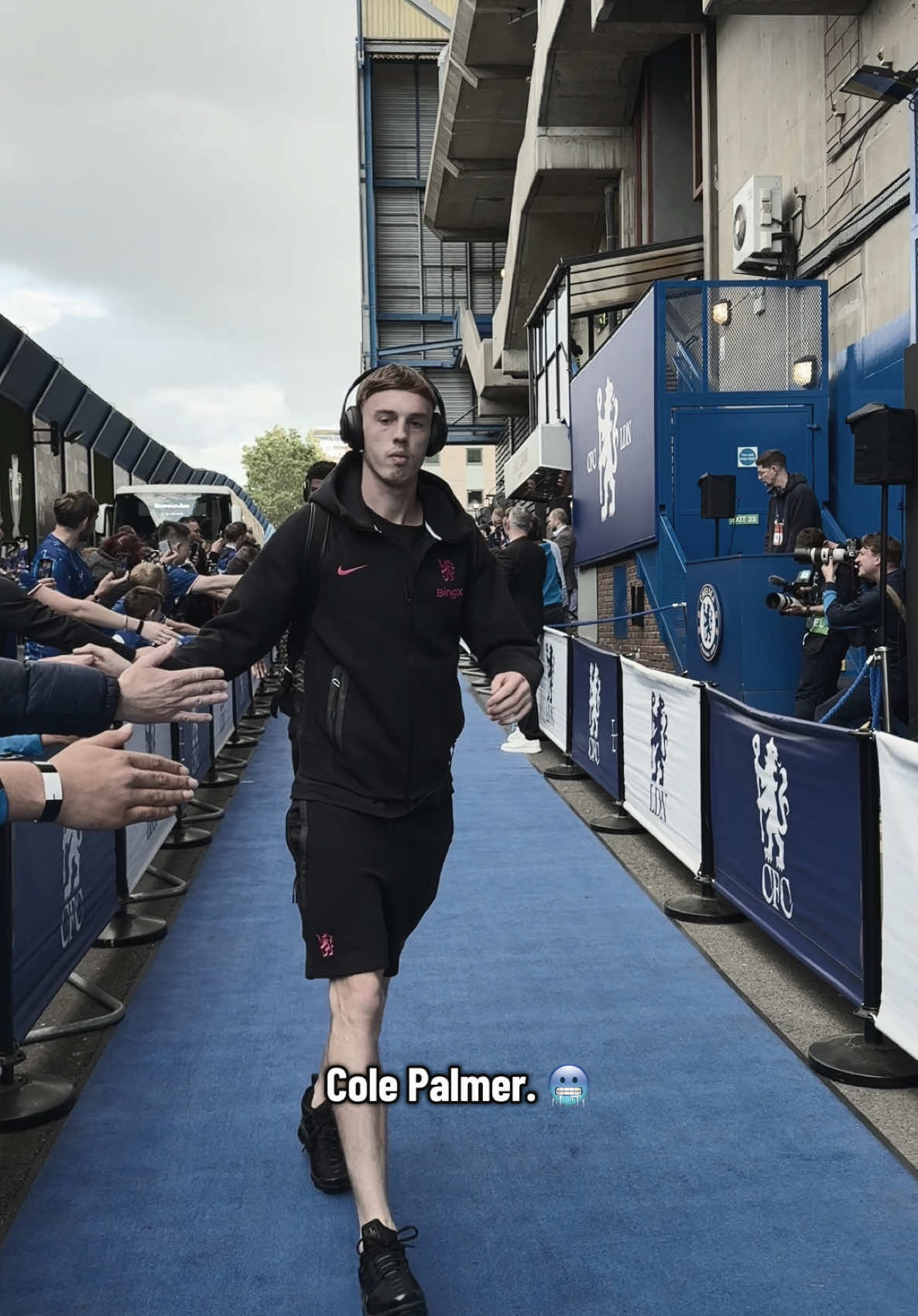 Temperature just dropped. 🥶 #UECL #ColePalmer #Chelsea #ChelseavsDjurgården 