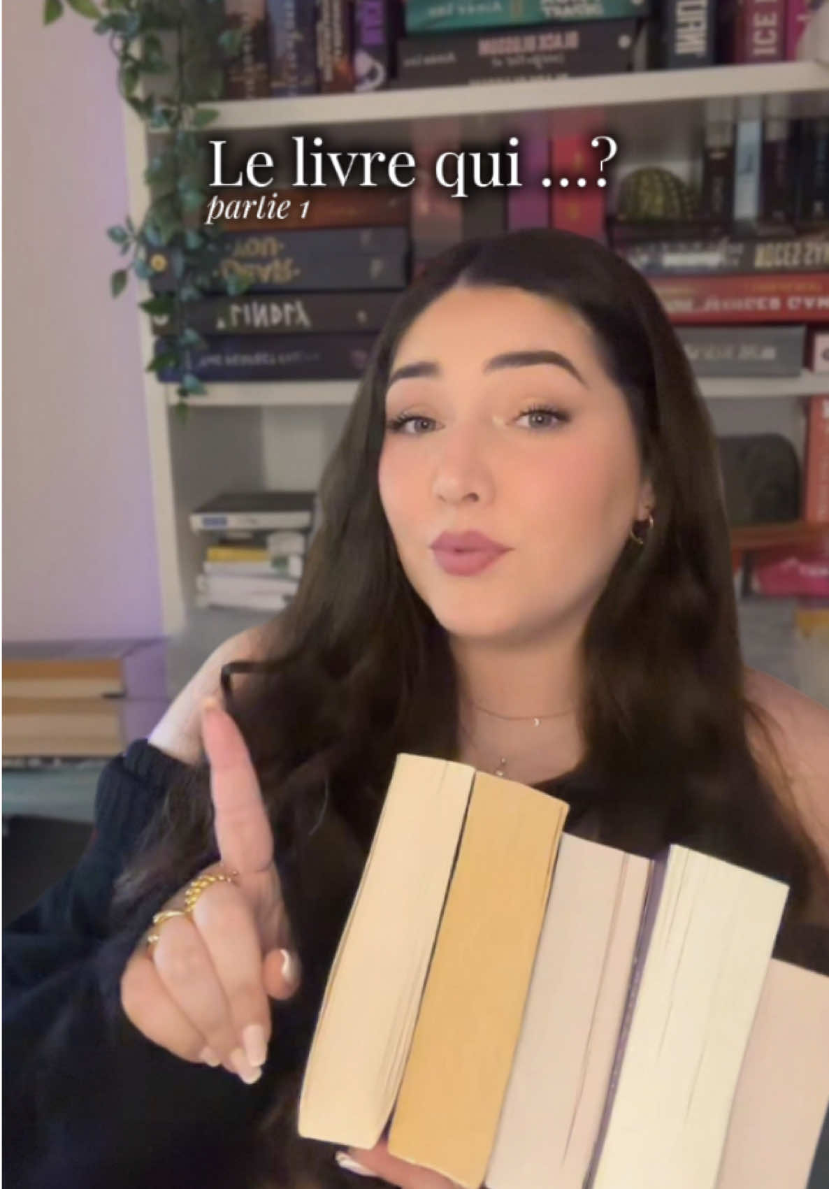 (CONCEPT) le livre qui.. ? 🧐🤓 Vous aviez des questions trop intéressantes, j’ai hâte de vous poster la partie 2 !! — 💌 ma vidéo sur les « Devils Night » :  @Mel 🌙 | Bookology  💌 ma vidéo spoil sur « Comme toi » :  @Mel 🌙 | Bookology  💌 ma revue sur « Inside Mac » :  @Mel 🌙 | Bookology  — #BookTok #booktalk #leclubdeslecteurs #livresaddict #livres #livreromance #conceptbooktok #jeubooktok 