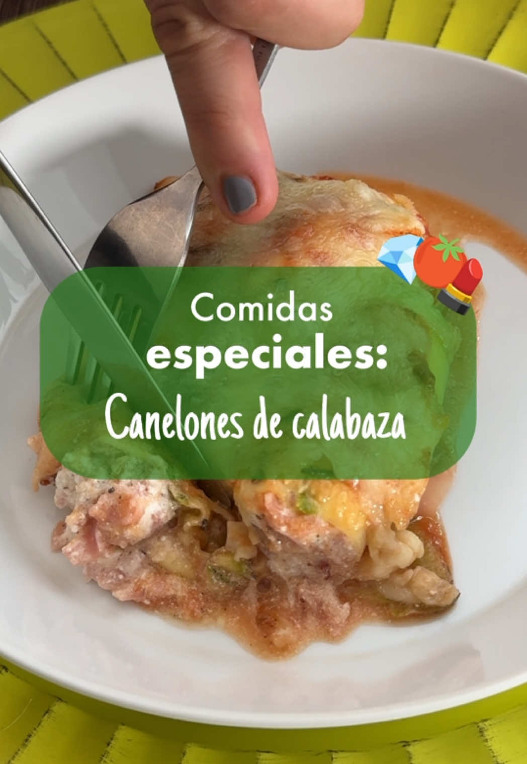 ¡En mayo se cocina con amor! ❤️ Haz estos canelones de calabaza para consentir a #Mamá. 💐✨ #LaFuerzaDelTomate  #CocinaConDelFuerte 