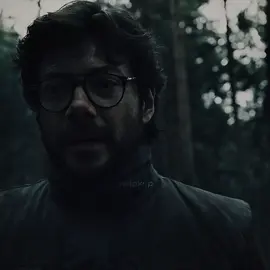 i've always liked playing with fire . . . . #netflix #lcdp #lcdpedit #engajamentonotiktok #lacasadepapel #fyyyy #viraliza #lcdp5 