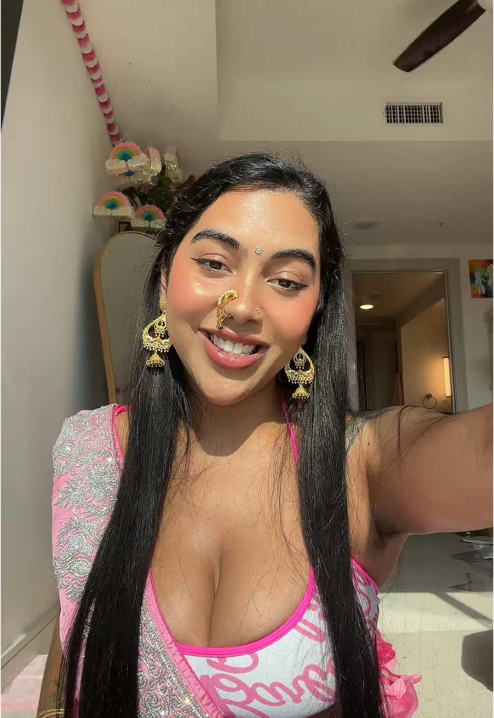 Showing Y’all my FAVE Desi Earrings #desi #indian #jewelrytiktok #earrings #jhumkas #goldearrings 