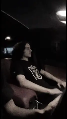 نزلت اي مقطع تسليك لشامي لان حاليا طفرت افكار والله 