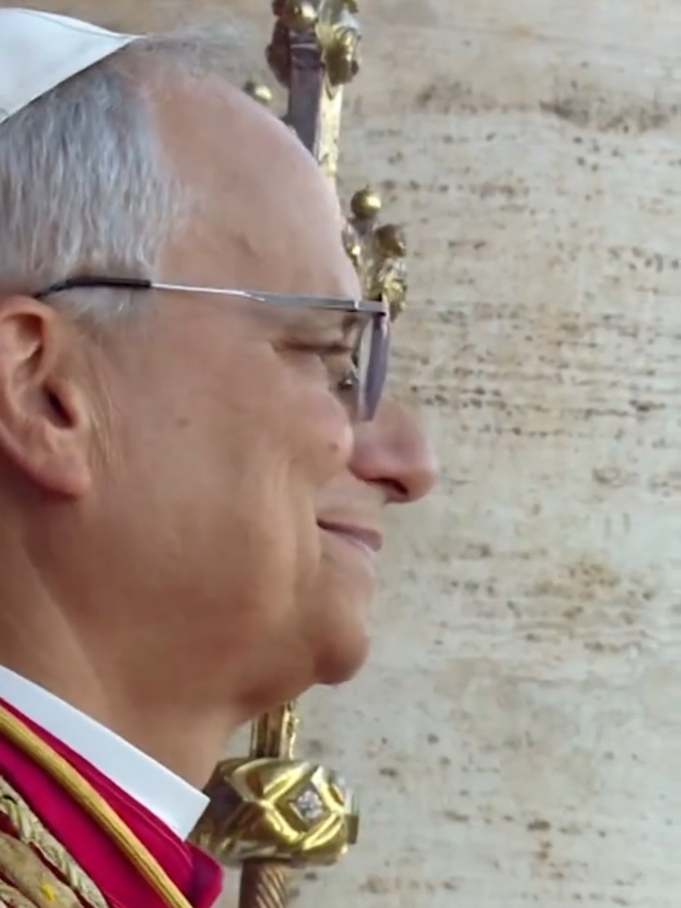 Así salió El #Papa #LeónXIV se asoma al balcón central de la #BasílicadeSanPedro #viral #parati #fyp #videoviral 