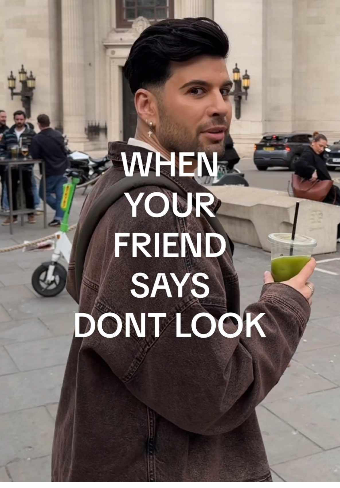 Tag ur least discrete friend 👀 @Julia Grochowska 😂 — #bestiegoals #friendshipgoals #friend #fypviralシ #relatablememes 