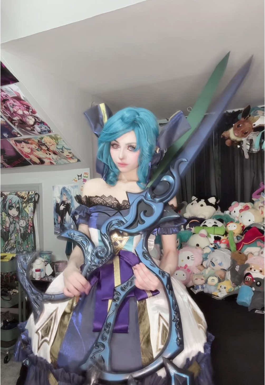 i’m dizzy a bunch  #leagueoflegends #leagueoflegendscosplay #league #leaguecosplay #gwenleagueoflegends  #lolcosplay #gwencosplay #fyp  