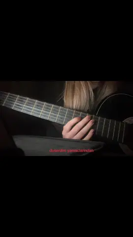 beni kendinden kurtar sozunun ustune overthink yapilir simdi @Perdenin Ardındakiler  #fypp #cover #kesfet #gitar #fy #viral_video #POV #fypviral 