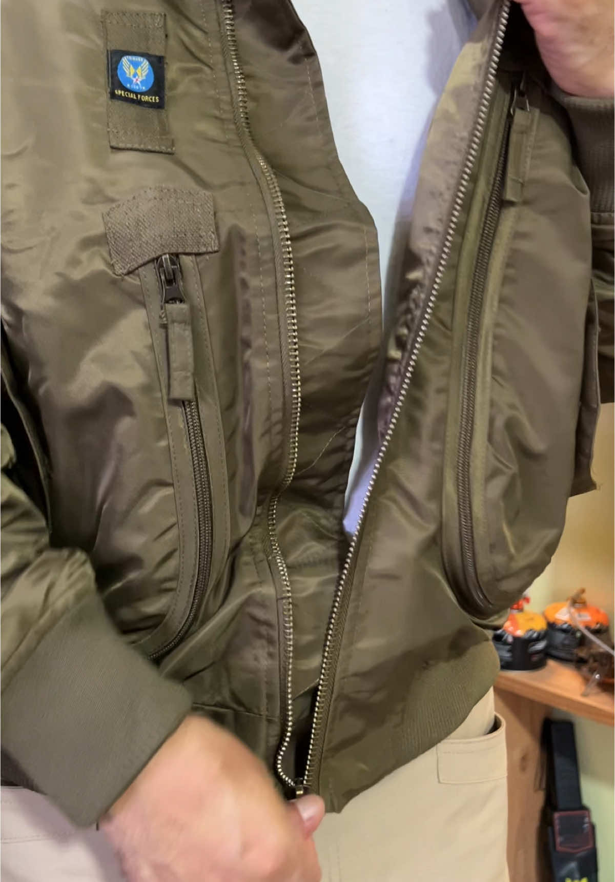 #chaqueta #piloto #outdoor #casual #paratiiiiiiiiiiiiiiiiiiiiiiiiiiiiiii #fyp #puertovaras #tiktoknews #seguidores #tactical #tactico #carreteraaustral #surdechile #puertomontt #santiago #delivery 