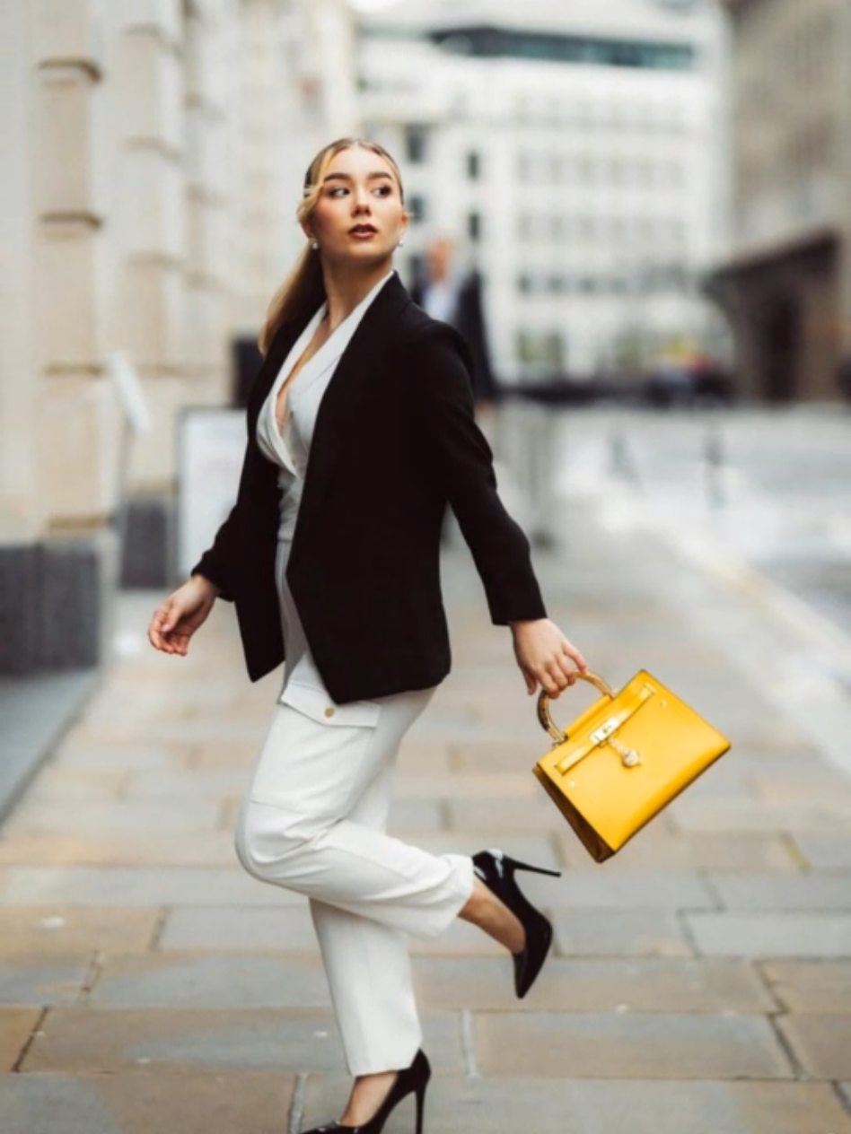 2025 Fashion Must-Haves | Trending Street Style Looks You Need! #Fashion2025 #OOTD #StreetStyle   #usafashion  #trendalert  #viralfashion  #styleinspo  #TikTokFashion  #fashionforyou  #explorepage 