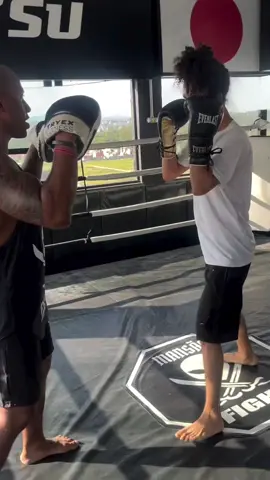 quem vcs acham que vai ganhar essa Luta,Xamuel ou Jhony? #xamuel #jhonymc #boxe #luta 