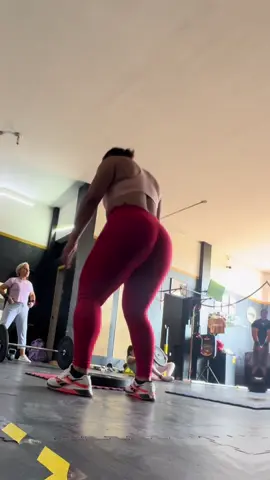 Ya casi día de las mamás 🙃 y a ponernos más mamasitas 😜🫠 #mamamia #pfypシ #crossfitgirl #paratiiiiiiiiiiiiiiiiiiiiiiiiiiiiiii 