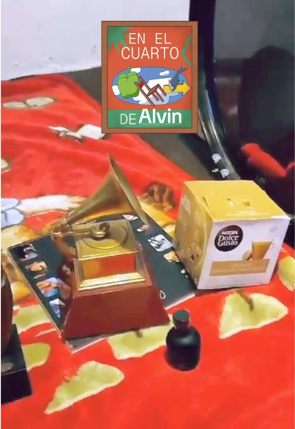 Los recuerdos que Alvin guarda en su cuarto 🔥 #CuartetodeNos #ElCuartetodeNos #CuartetoReferencia #rockenespañol #MusicaLatina #EnElCuartoDeNico 