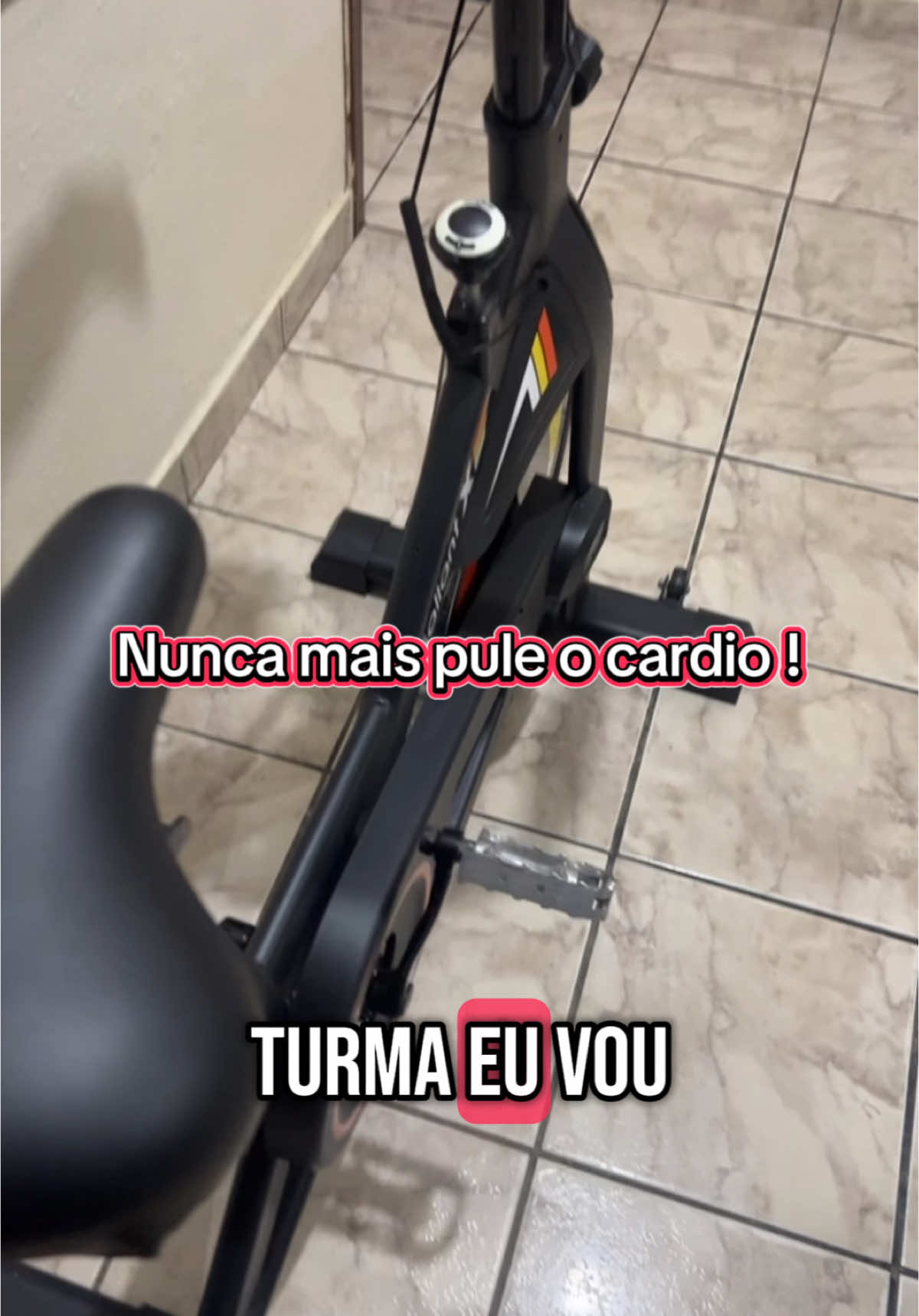 Link com desconto ⬇️ . https://webcoevoce.com.br/bicicleta-ergometrica-gallant-elite-x-spinning-roda-de-inercia-8kg-ate-110kg-mecanica-gsb08hbta-pt/?cupom=NATALIA50