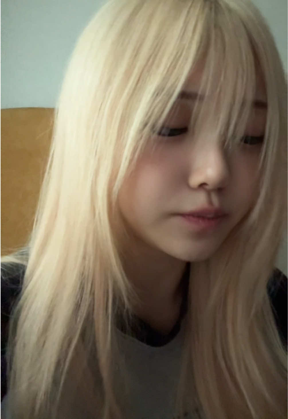 어제 야식 겨우 참아서 눈 뜨자 마자 빵