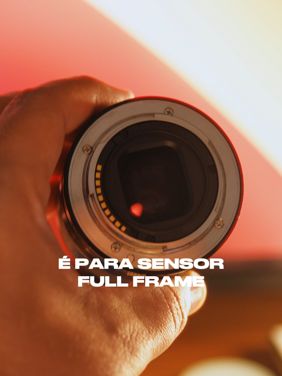 A melhor lente para Sony ZVE10   50mm 1.8 OSS foi um achado de lente com uma ótica incrível e ainda por cima estabilizada! #zve10 #fotografia #videomaker