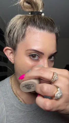 Make up Fundation #makeup #makeuphacks #fundations #makeup #MakeupRoutine #makeuptips #creatorsearchinsights  #mothersday #mothersdaygift #mothersdaygiftideas #mothersday2025 #mothersdayspecial #mothersdaygifts #viral #trend #musthaves #parati @Anastasia Beverly Hills 