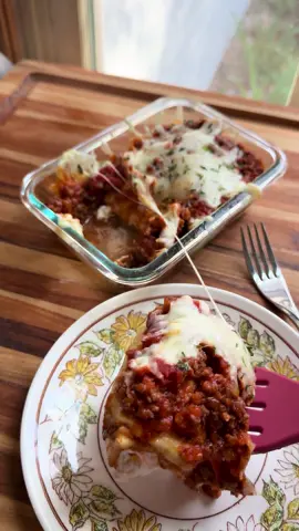 Low Carb/High Protein Manicotti  I made this single serve manicotti for myself on an evening that the rest of my family was eating Baked Ziti. It turned out better than I expected. I’ll be making it again but this time a big batch of it for my entire family.  RECIPE - Makes 1-2 servings  INGREDIENTS: Flatbread: 1/2 cup cottage cheese  1 egg dash of garlic powder Filling & Topping:  6 Tbsp cottage cheese  dash of Italian seasoning  1/2 cup marinara sauce  1/4 cup shredded mozzarella cheese  parsley  DIRECTIONS: 1. Preheat oven to 375 F.  2. Blend the flatbread ingredients and then pour out into a rectangular shape on a parchment lined baking sheet.  3. Bake for approximately 25 minutes.  4. Remove from the oven and cut lengthwise into thirds.  5. Place 2 Tbsp of cottage cheese on the end of each strip followed by a dash of Italian seasoning.  6. Roll each strip up and place them in a greased baking dish.  7. Top with marinara sauce, cheese and parsley.  8. Bake for another 15-20 minutes. Enjoy!   NUTRITION: entire dish | 7.3g net carbs | 8.3g total carbs | 1g fiber | 361 calories | 37g protein | 22g fat | 8.3g sugar  #manicotti #lowcarb #Recipe #keto #single #serving #highprotein #weightwatchers #italian #cottagecheese #kristyslifestyle 