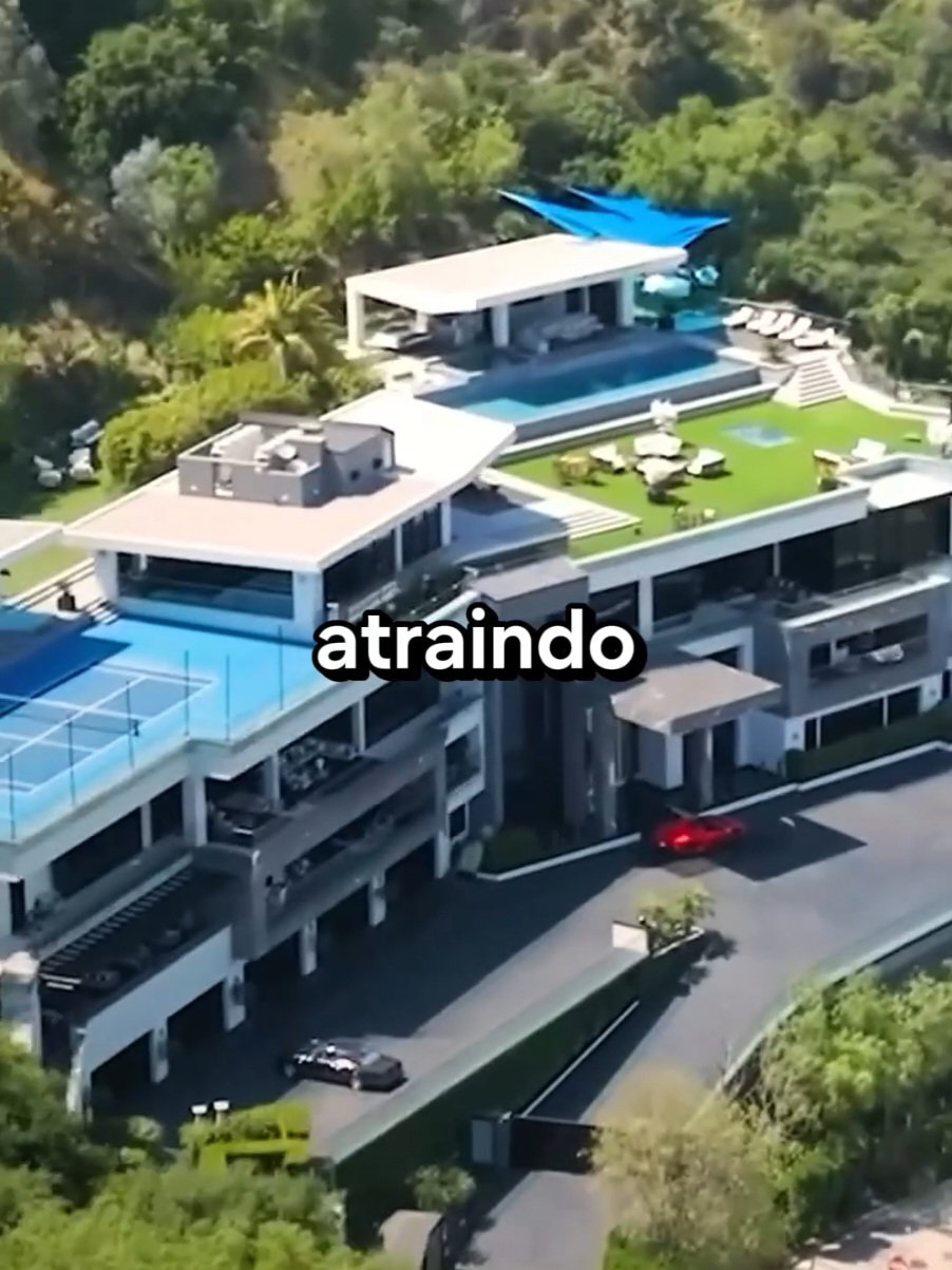 Vista-se bem e use um bom perfume.🥂