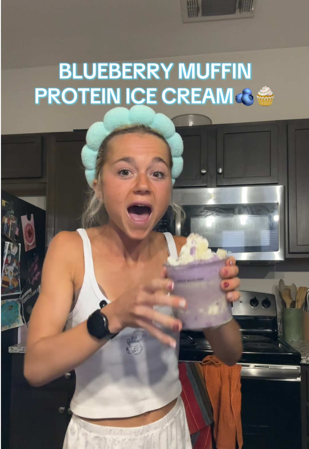 62 G PROTEIN BLUEBERRY MUFFIN ICE CREAM!🫐🧁😇🩵🤌✨😊 Full recipe:  42g protein base  1 can ULTRA @Slate Milk  1/3 cup frozen blueberries 1 tsp SF vanilla pudding  1 tsp each salt, vanilla extract, almond extract. 20g protein cake mix in 1 sack vanilla cream @slatemilk 3 tbsp water  (Mix then microwave for 1 minute) Topping: Birthday cake whip cream Extra muffin pieaces #proteinicecream #healthyrecipes #highprotein #highproteinrecipe #proteindessert #healthydessert #ninjacreami #healthysnack #healthyrecipe #proteinrecipe #proteinninjacreami #creamirecipe #healthycollegegirl #gymgirl #fitnessmotivation #Fitness #foodisfuel #proteingal 