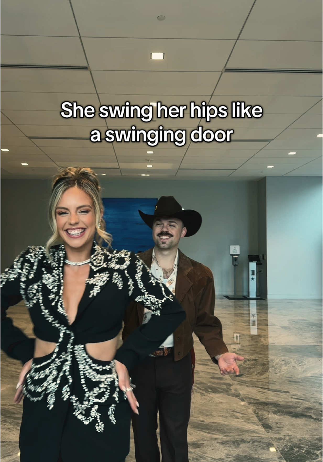 Bet farmers can’t dance like this 💃 @ACM Awards @Jordyn Mallory @Claire Dirette @chelsiblayne #farmerwantsawife #acm60 @licor43 