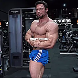 “Vocês tem sorte que ele é médico” Use meu cupom na @Max Titanium Oficial:essenciagym #allday #bodybuilding #viral #gym #maxtitanium #motivação #muzy 