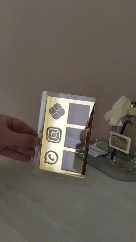 Placa pix em acrílico transparente com espelhado dourado. link na bio ❤️