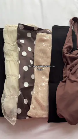 Classy going out tops 🍸 