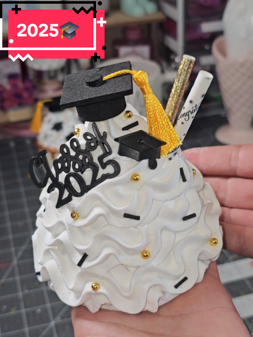 Make with me a #Graduationmugtopper #graduationtieredtray #graduationday #greatembellishments  #graduationgift #graduationparty #classof2025  #graduation2025 #graduationdisplay  #graduationminimug   #tieredtraydecor #tieredtray 