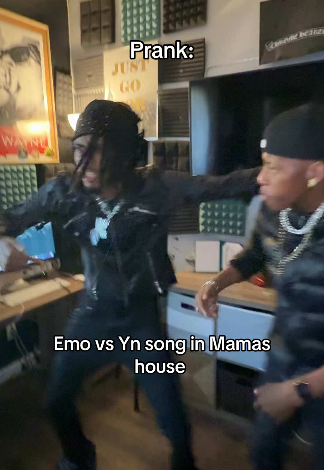 Emo vs yn Song mama fashoo tired of us 😂😂