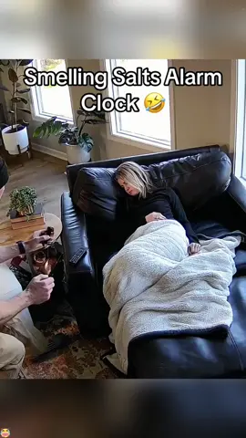 Smelling salts alarm clock🤣#react #prank #fun #funny #funnyvideos #salt #smell 