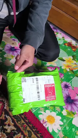 REALLLLLL UNBOXING IPHONE 13 MIDNIGHT DARI @agresmobile !!! Belinya was was, pas datang sangat BERKUALITAS. packing nya tebel banget kaya harapan orgtua btw 😭😭 thankyou  @agresmobile puas sampe ke 7 samudra #iphone13 #midnight 