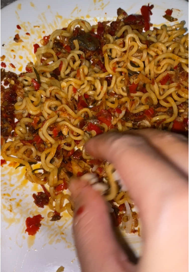 Mie tongkol PEDAS👹 (15k) (redi grab & sopipud) 📍Gunung Putri - Bogor