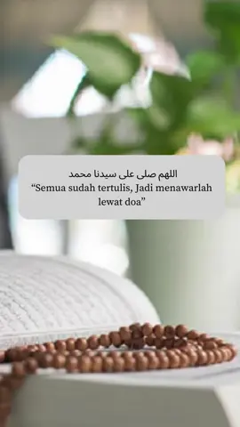 Sebaik-baiknya tempat kita berharap hanya pada Allah, jadi menawarlah lewat do'a #storytime #storywa #quates #quotesislamic #berdoa #fyp #libatinallah #motivasiislam #hijrah #sepertigamalam #renunganhati