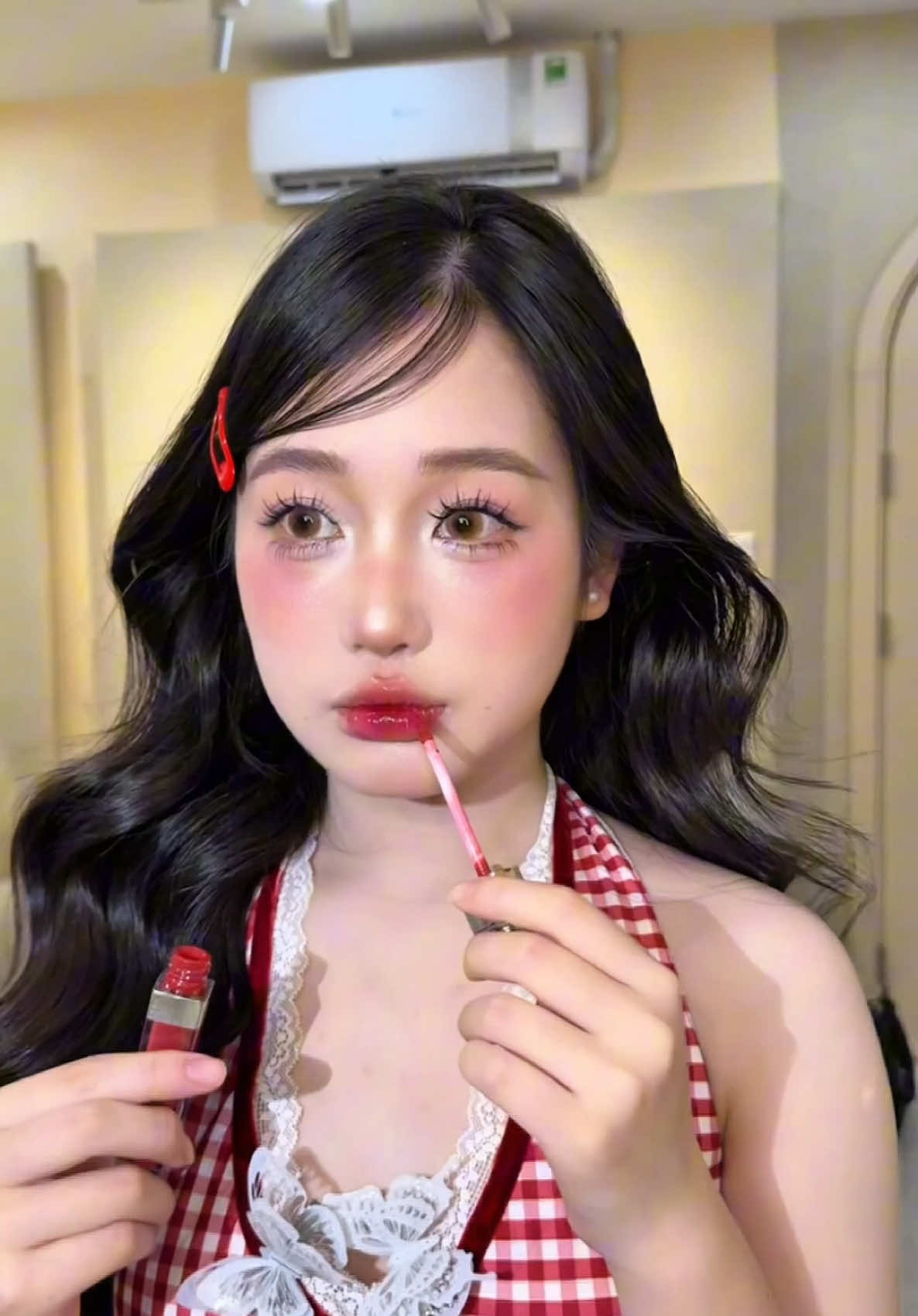 Bắt trend cùng tone Cherry đỏ mọng nhà tuiii 😘😘😘 #daotaohocvienchuyennghiep #bienhinh #trending #videoviral #mailinhmakeupstore #HoLiMakeUpAcademy 