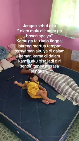 Sekarang lebih ngerasa enak aja diem di dalam kamar dari suami berangkat kerja sampe plngnya juga kita lebih banyak di kamar tapi aku pastiiin kerjaan rumah beres terlebih dahulu sebelum ngurung dikamar😊 #adayinmylife #minivlog #dailyvlog #suamiistri #pasutri #tempatternyaman #fypage 