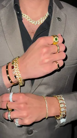 More jewellery=More Happiness💎 #jewelrytiktok #blingbling #luxuryjewelry #theflaire #icedout #icedoutjewelry #